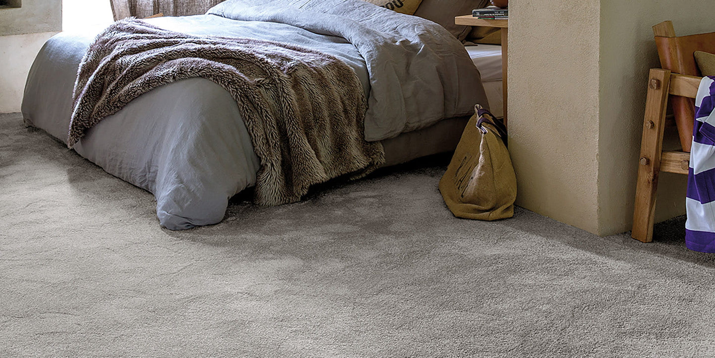 Sirius Silver Chalice - 70oz Invictus Carpet